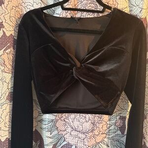 LONG SLEEVE CROP TOP